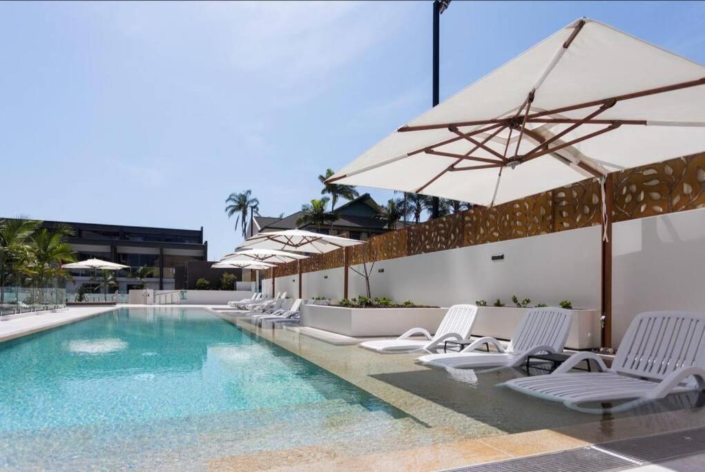גולד קוסט Modern 1 Brm Apartment With Pool Close To Beach מראה חיצוני תמונה