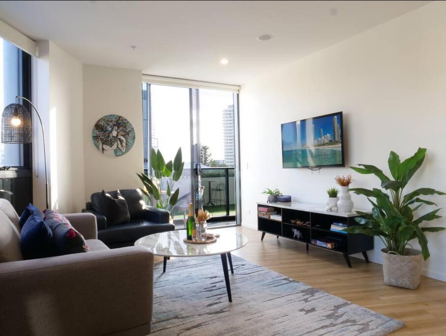 גולד קוסט Modern 1 Brm Apartment With Pool Close To Beach מראה חיצוני תמונה